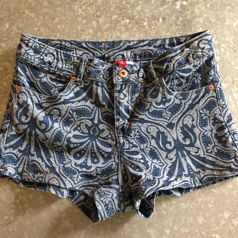 H&M Divided Paisley Shorts SZ 4